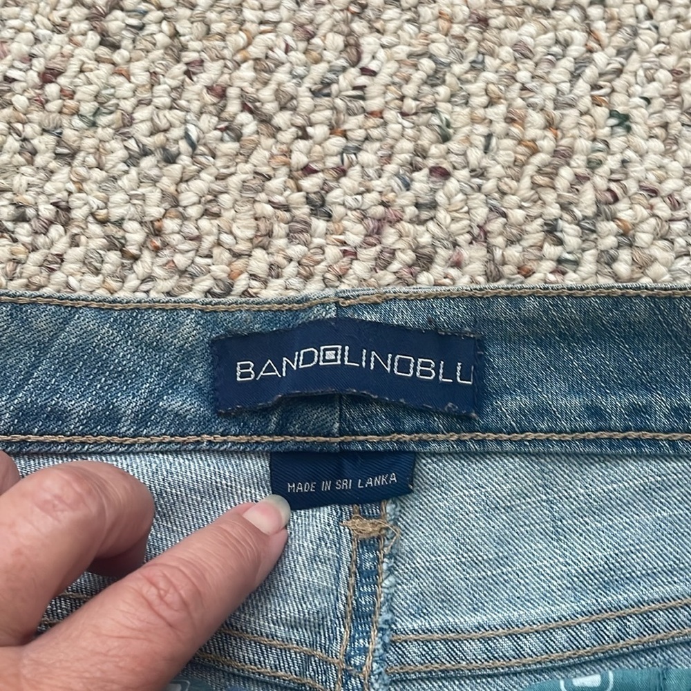 BandolinoBlu Distressed High Rise Denim Capris. 14P - Picture 2 of 11